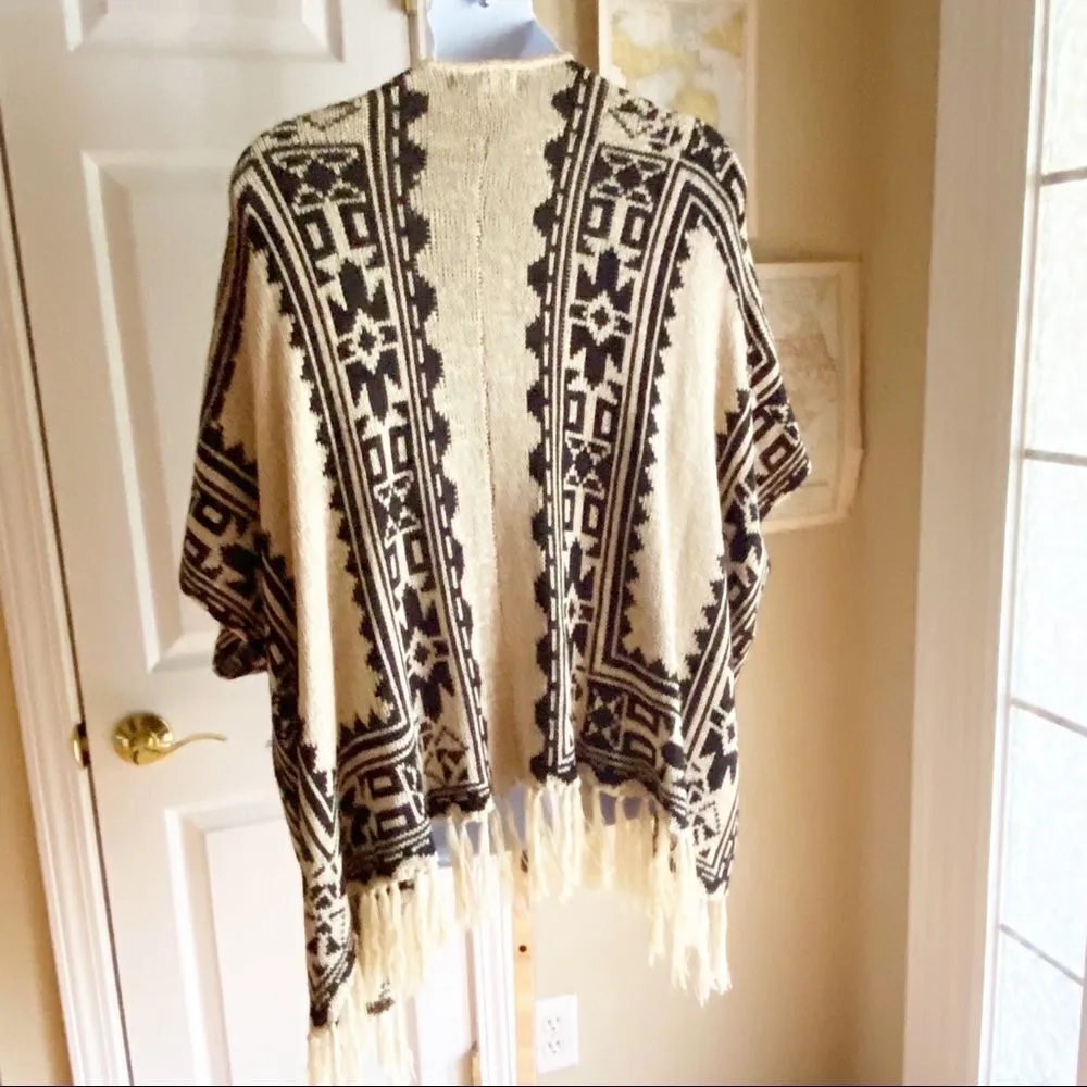 Flying Tomato Western Boho Poncho Sweater with Fringe Size Small/Medium - Image 6