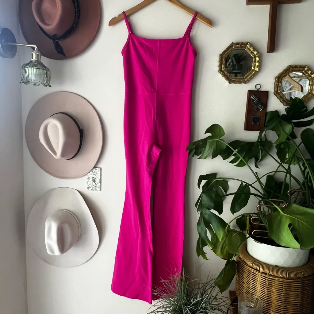 Aritzia WILFRED FREE Vital Pink Divinity Kick Flare‎ Jumpsuit Women's SIZE SMALL - Image 2