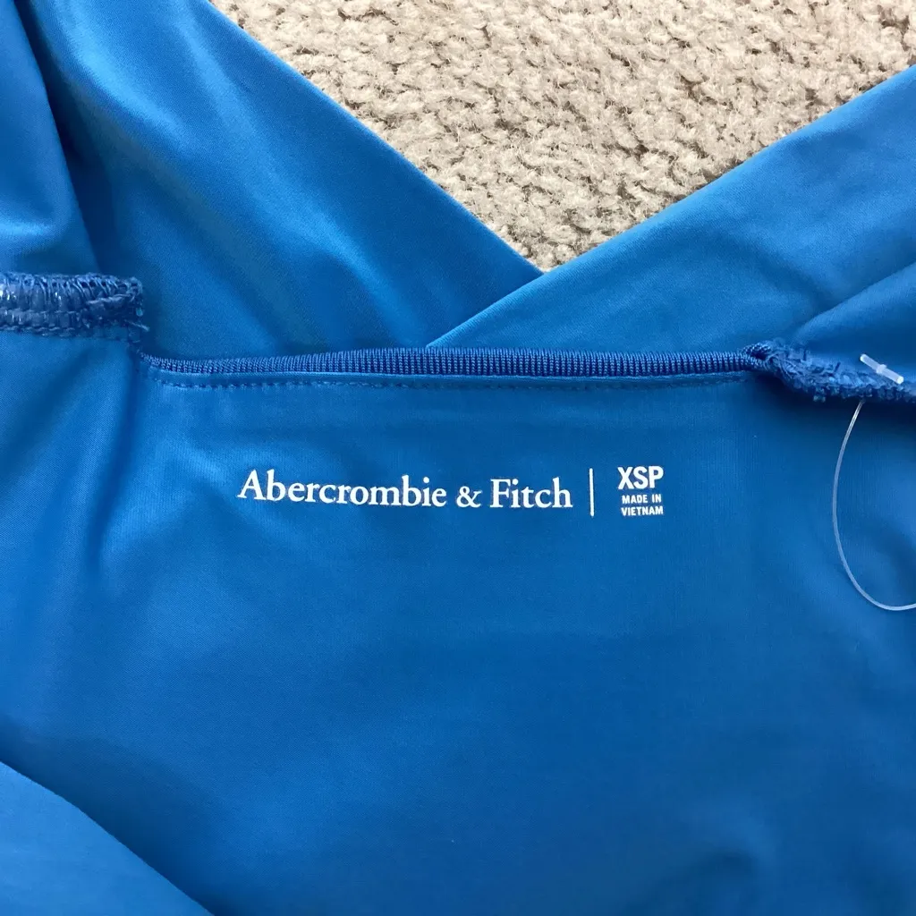 Abercrombie & Fitch Petite Ruched Criss Cross Dress Size XS NWT - Image 4