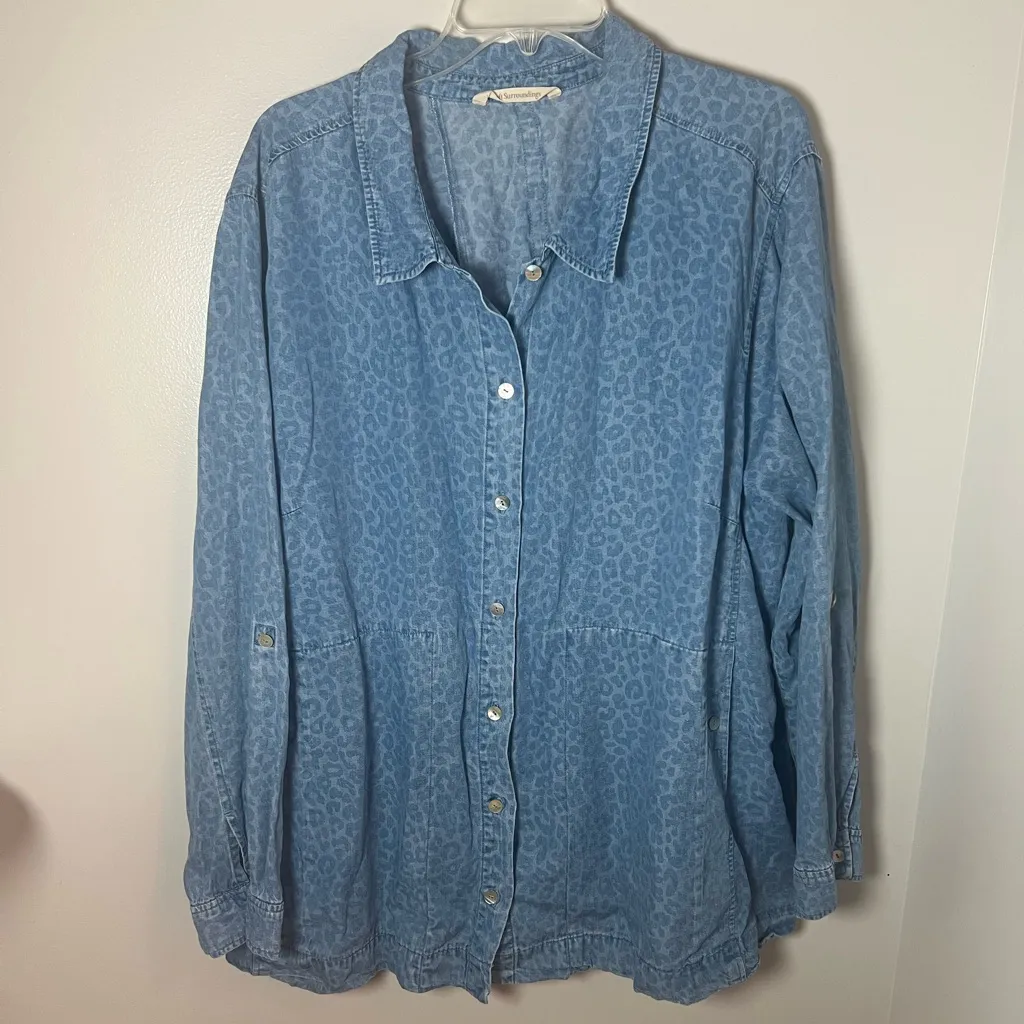 Soft Surroundings Thelma Button Down Denim Cheetah Print Shirt Jacket Sz Large - Image 2