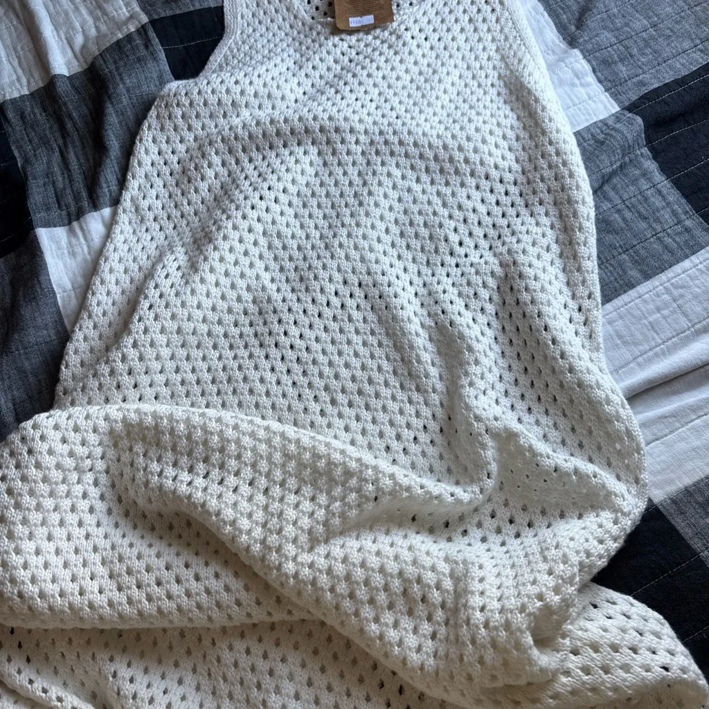 Elegant Cream Knit Swim Cover - Image 6