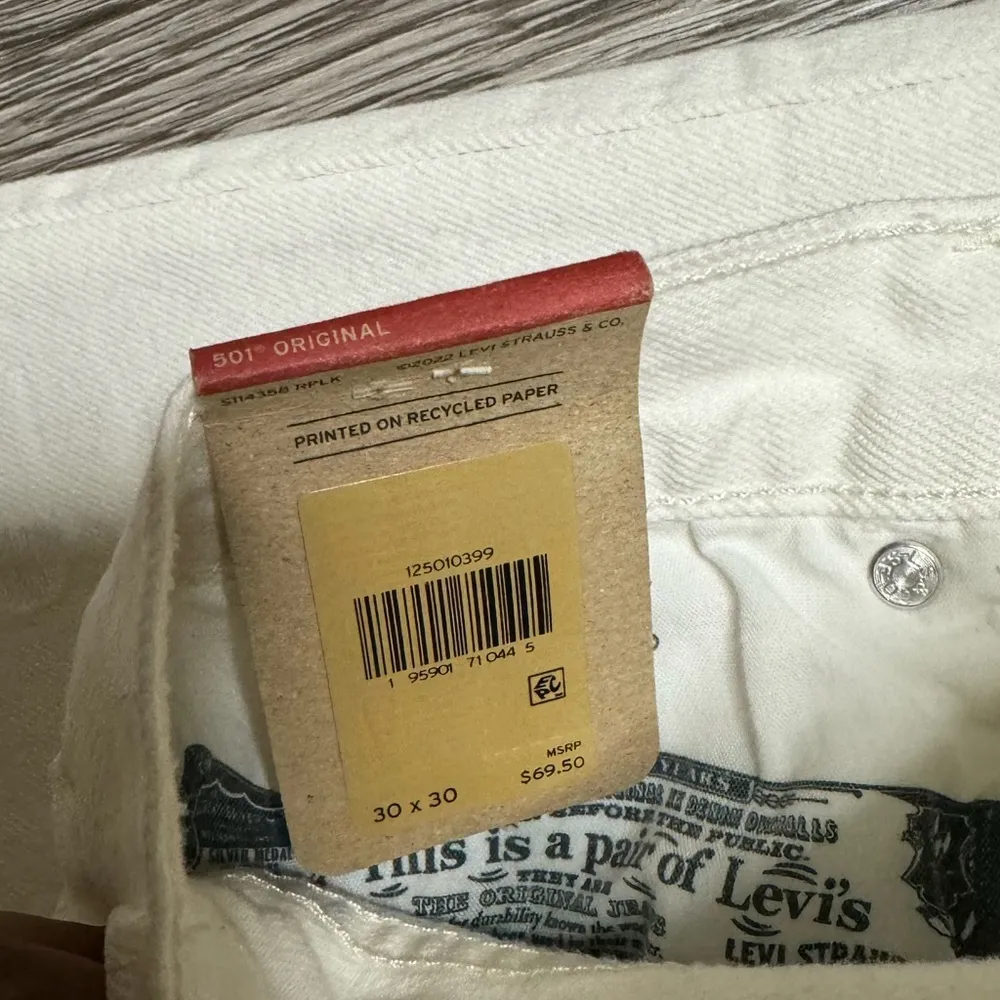 - Levi’s 501 women’s white distressed jeans - NWT - 30x30 - Image 7