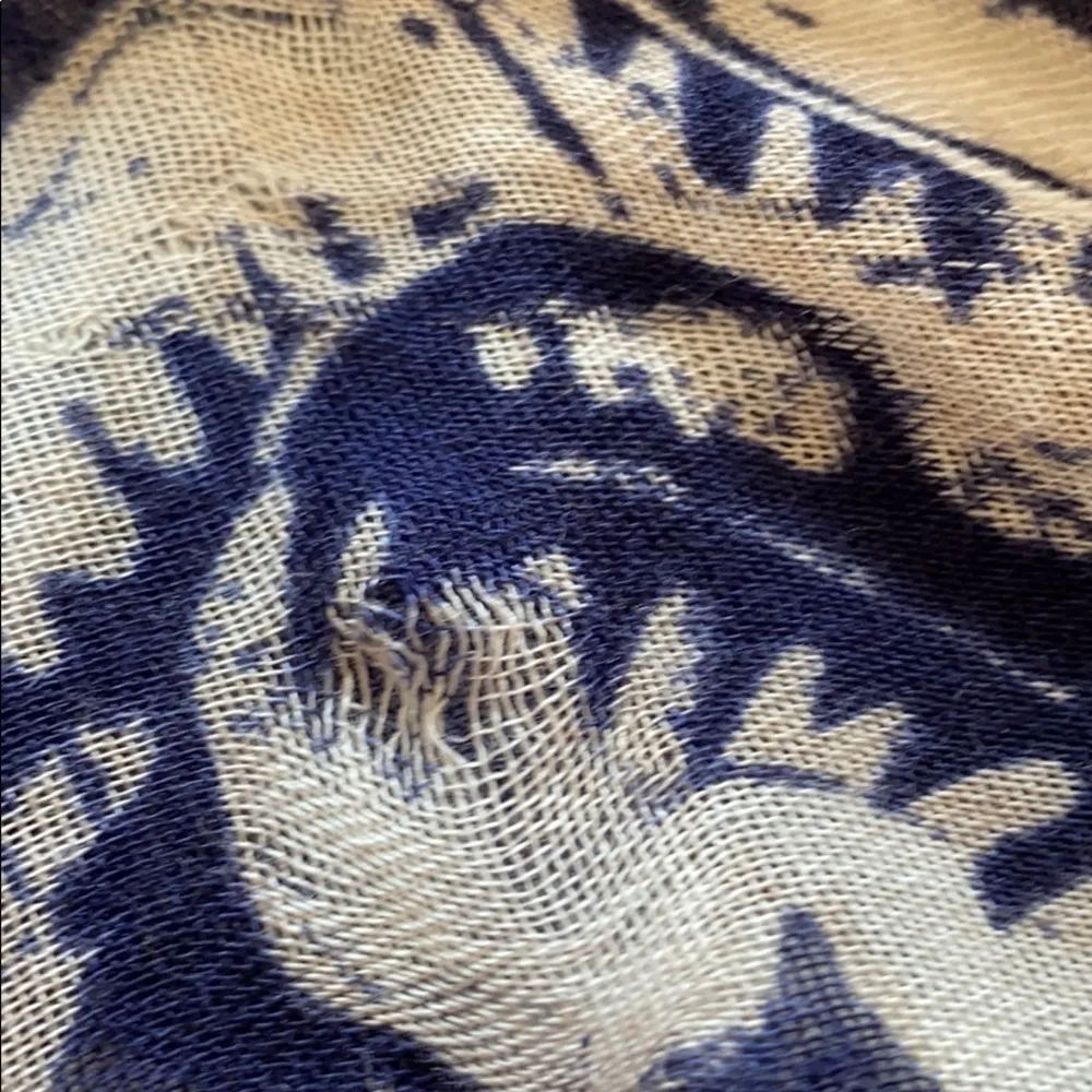 👙 Aerie Infinity Scarf Floral Hawaiian Print with Pompom Embellishment One Size - Image 7