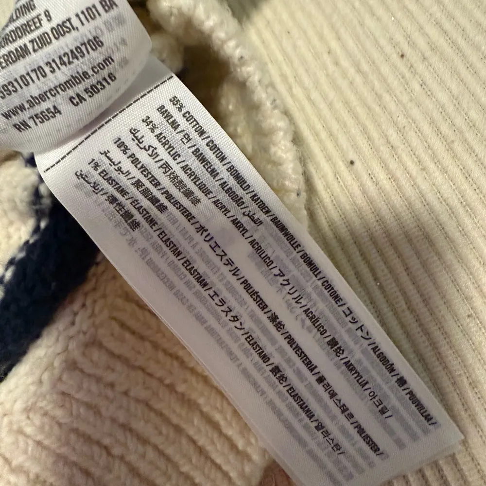 Abercrombie & Fitch Blue and White Crew Neck Sweater Dress - Image 6