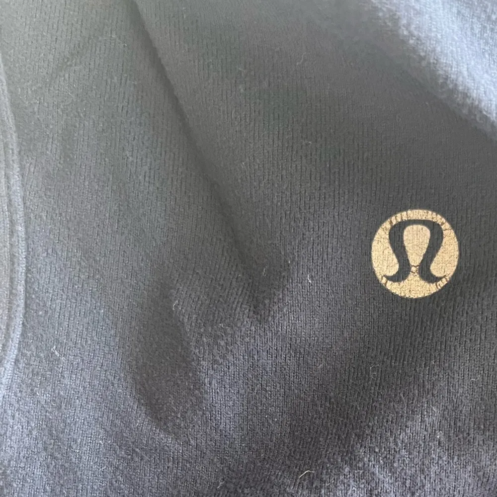 Lululemon Athletica Fitted Blue Tank Top - Image 3