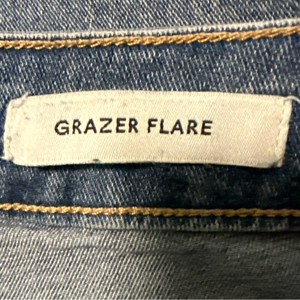 Cotton On High-Rise Flare Jeans – Medium Wash Bootcut Denim, Size US 4 | Y2K 90s - Image 4