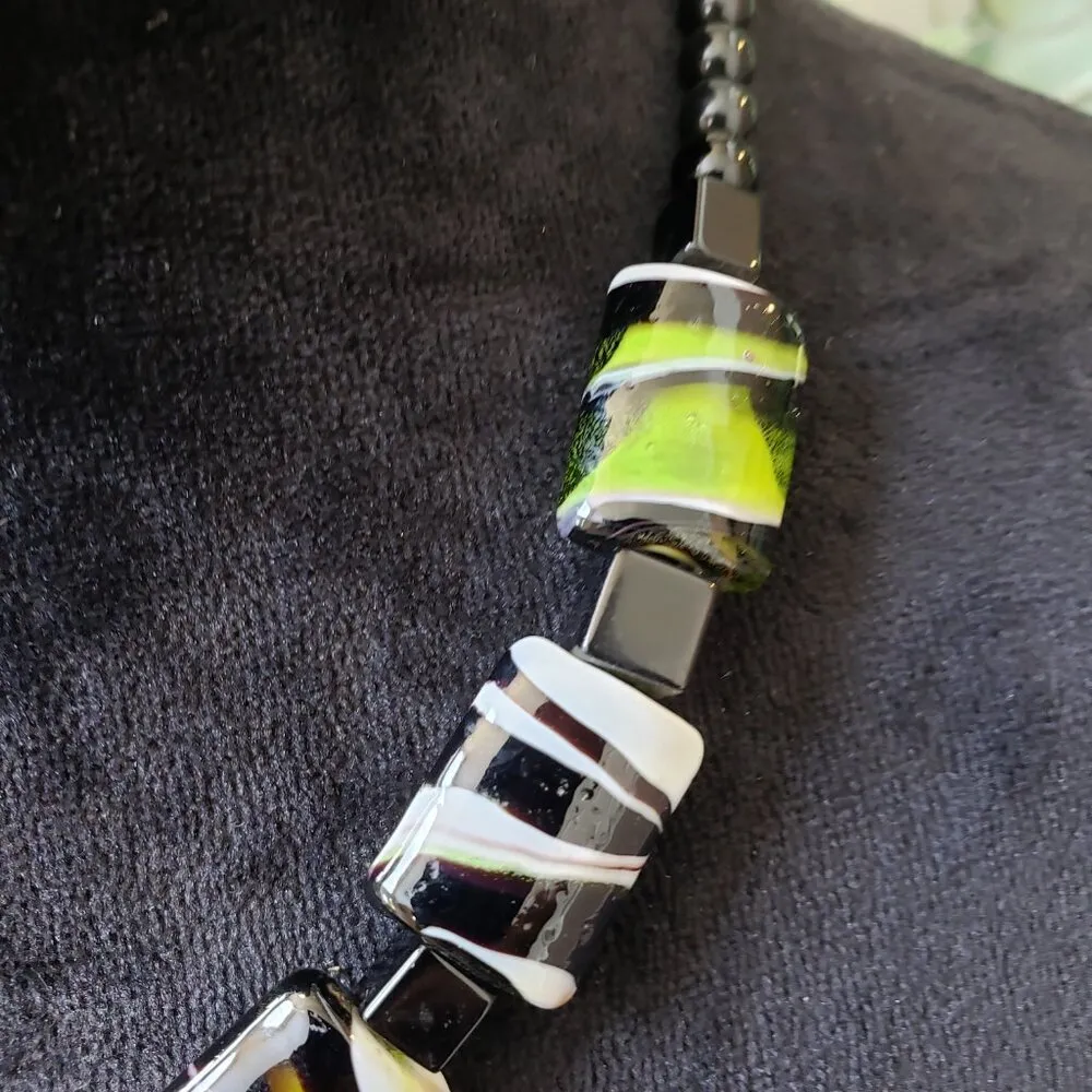 Women's Fashion Black/Green Lampwork Abalone Square Acrylic Stones Necklace Green - Image 4
