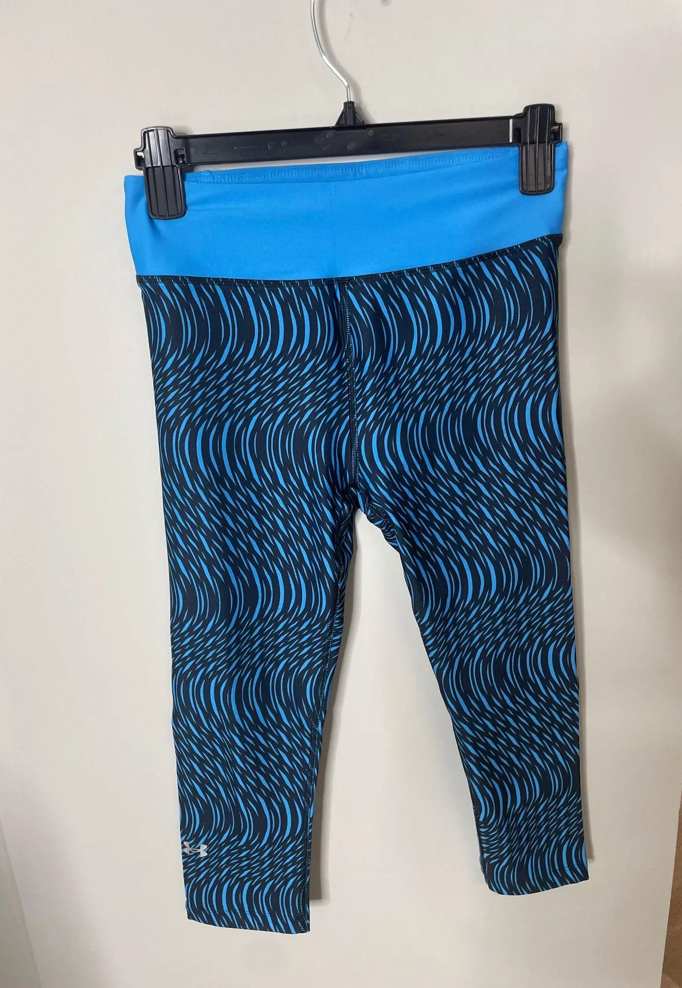 Under Armour Women's HeatGear Compression Capris Crops Leggings Small Excellent condition - Image 2