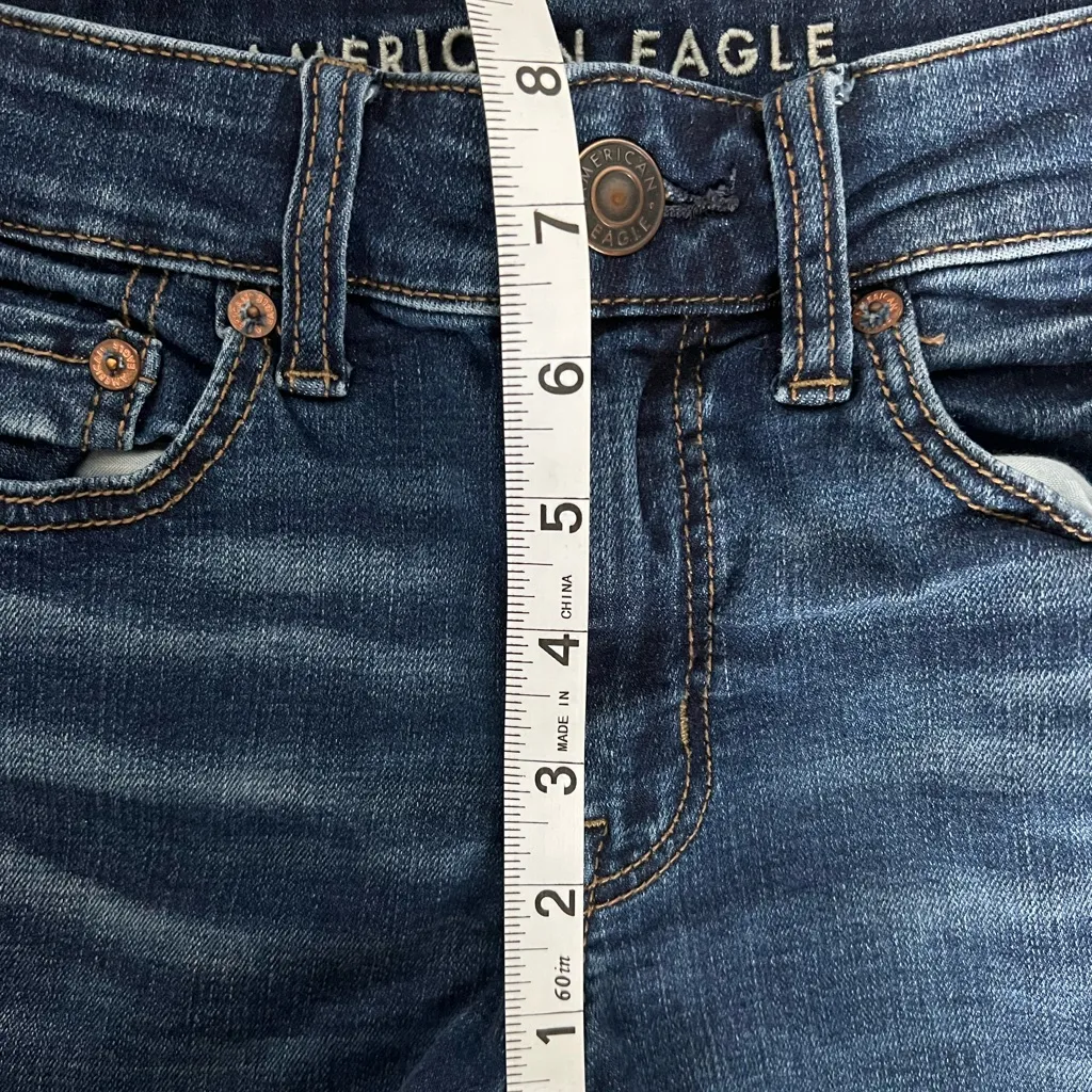 American eagle midi super stretch jean shorts size 4 dark wash raw hem - Image 8