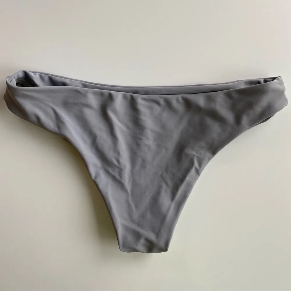 Zaful Grey Bikini Bottom Size Small - Image 6