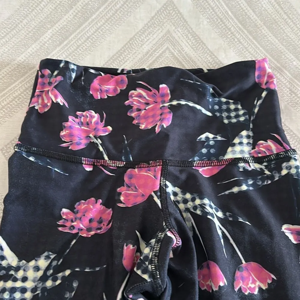 Strut This Women’s Navy Blue With Pink Floral Printed High Waist Leggings - Image 3