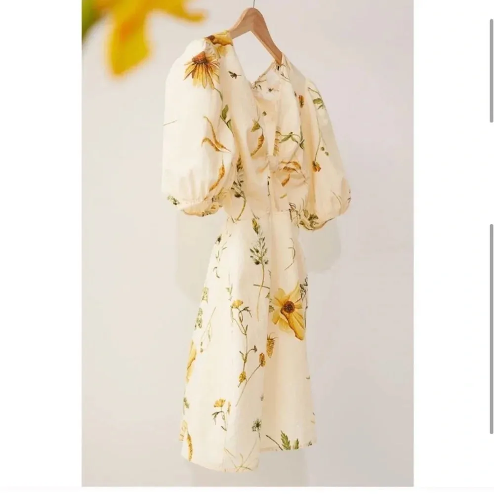Bloggers Fav!! 🌼 H&M Wildflower Collection Linen Blend Dress - Image 5