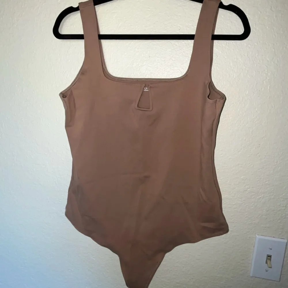 NWOT Abercrombie & Fitch Soft A&F Collection Neutral Brown Bodysuit SIZE L - Image 2