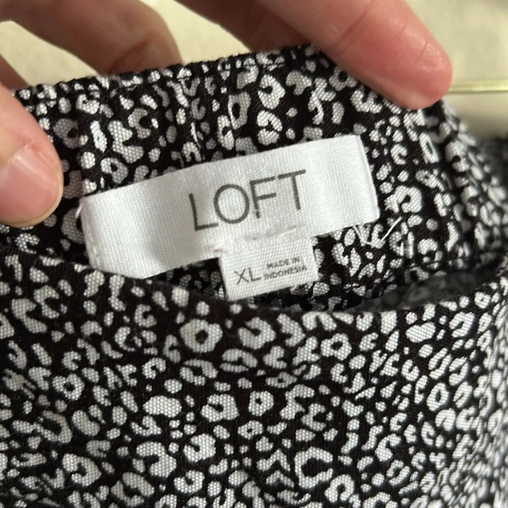 Loft pull on elastic waist, black white animal print wide leg pant XL​​ - Image 5