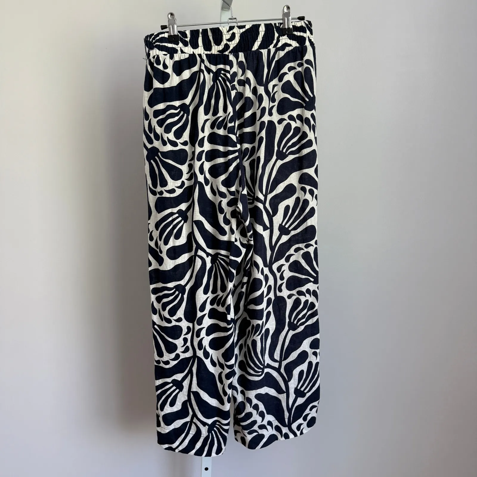 Christian Siriano New York Cropped Wide‎ Leg Pants Resort Costal Floral Print M Black Size M - Image 9