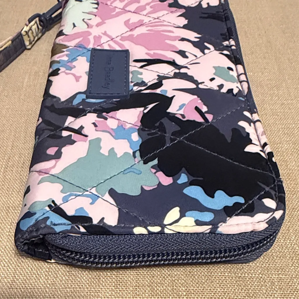 Vera Bradley Quilted Floral Wallet - Image 8