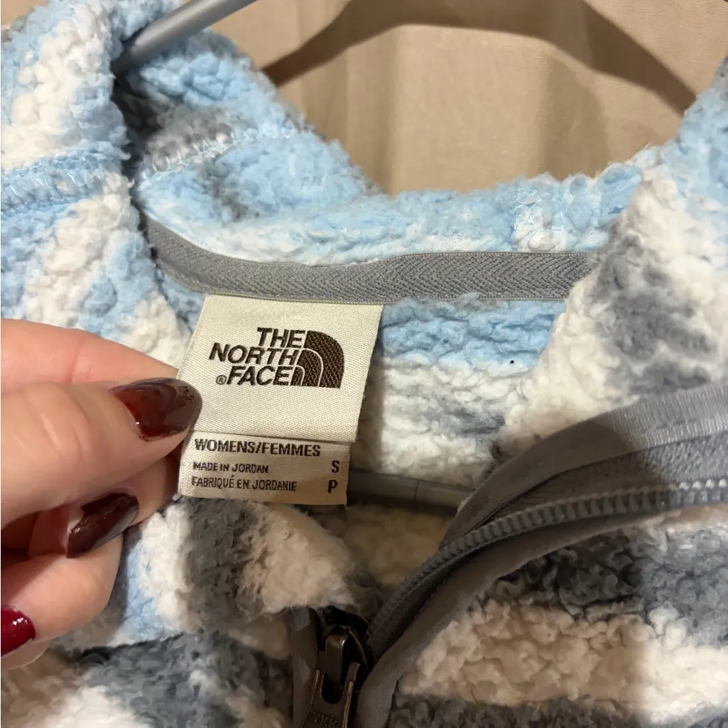 North face sweatshirt - Image 2