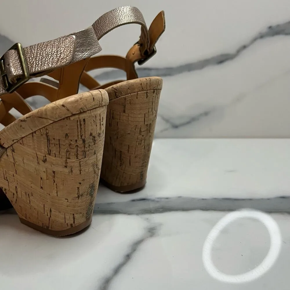 Korks Kork-Ease Wms Gold Metallic Leather Cork Sole Platform Nedra Sandals Sz 8 - Image 4