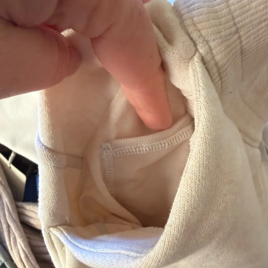 Lululemon Scuba Joggers - Size 6 - Image 6