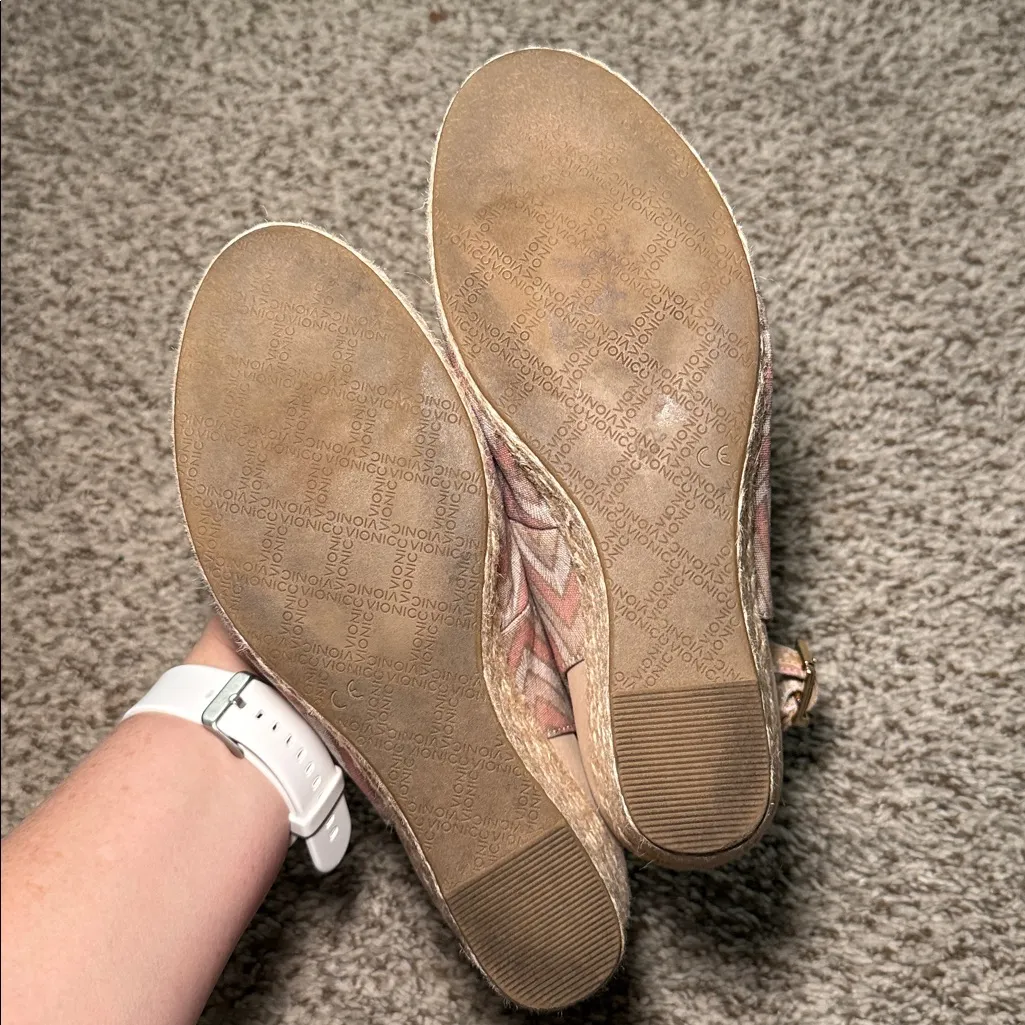 Vionic Coralina Women's Chevron Slingback Wedge Size 8.5 - Image 7