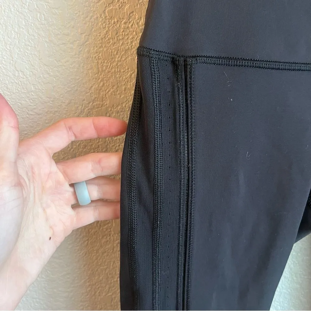 Lululemon Black Mesh Side Stripe Legging - Image 6