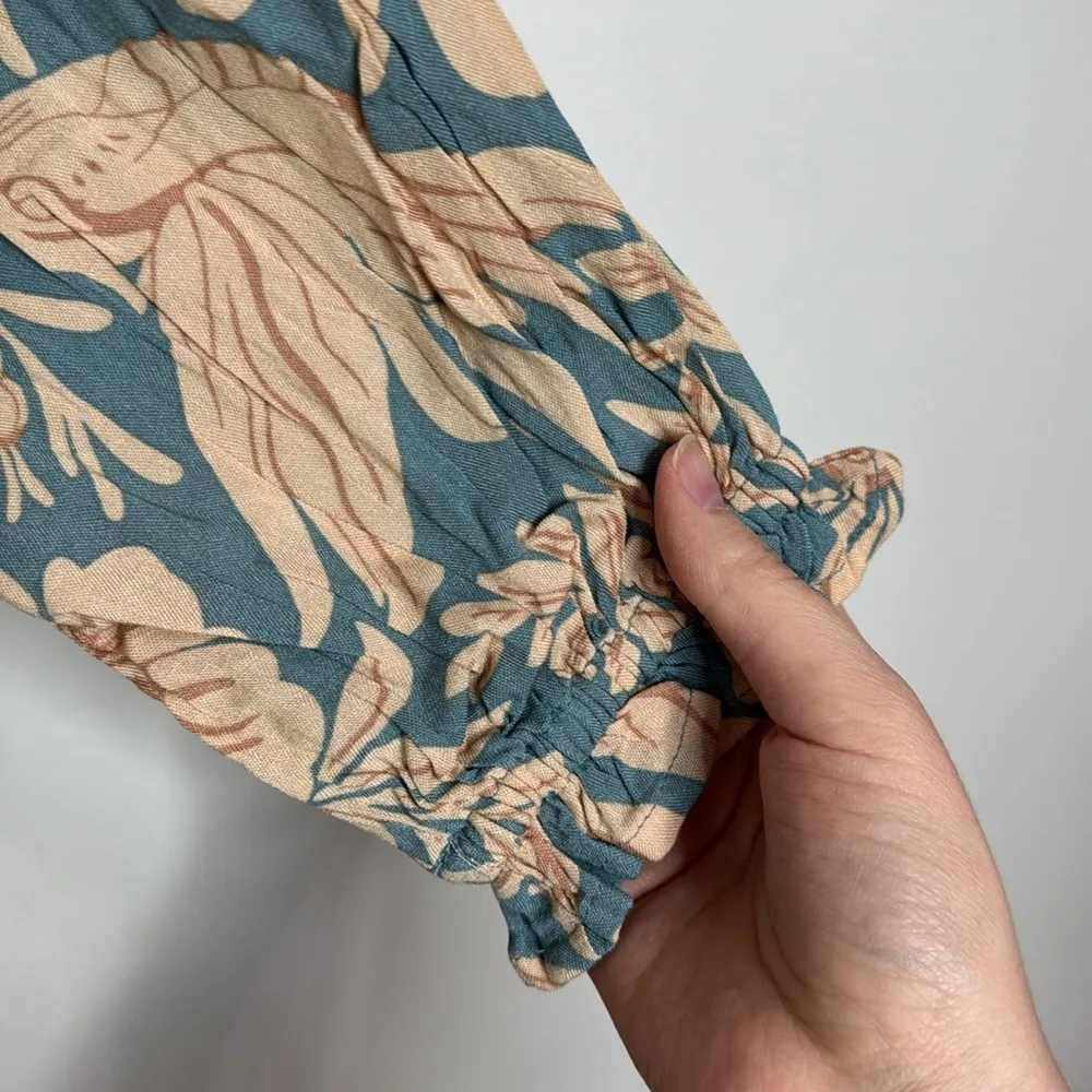 Patrons of Peace Blue Tan Ruffled Floral Print Long Sleeve Blouse size S - Image 6