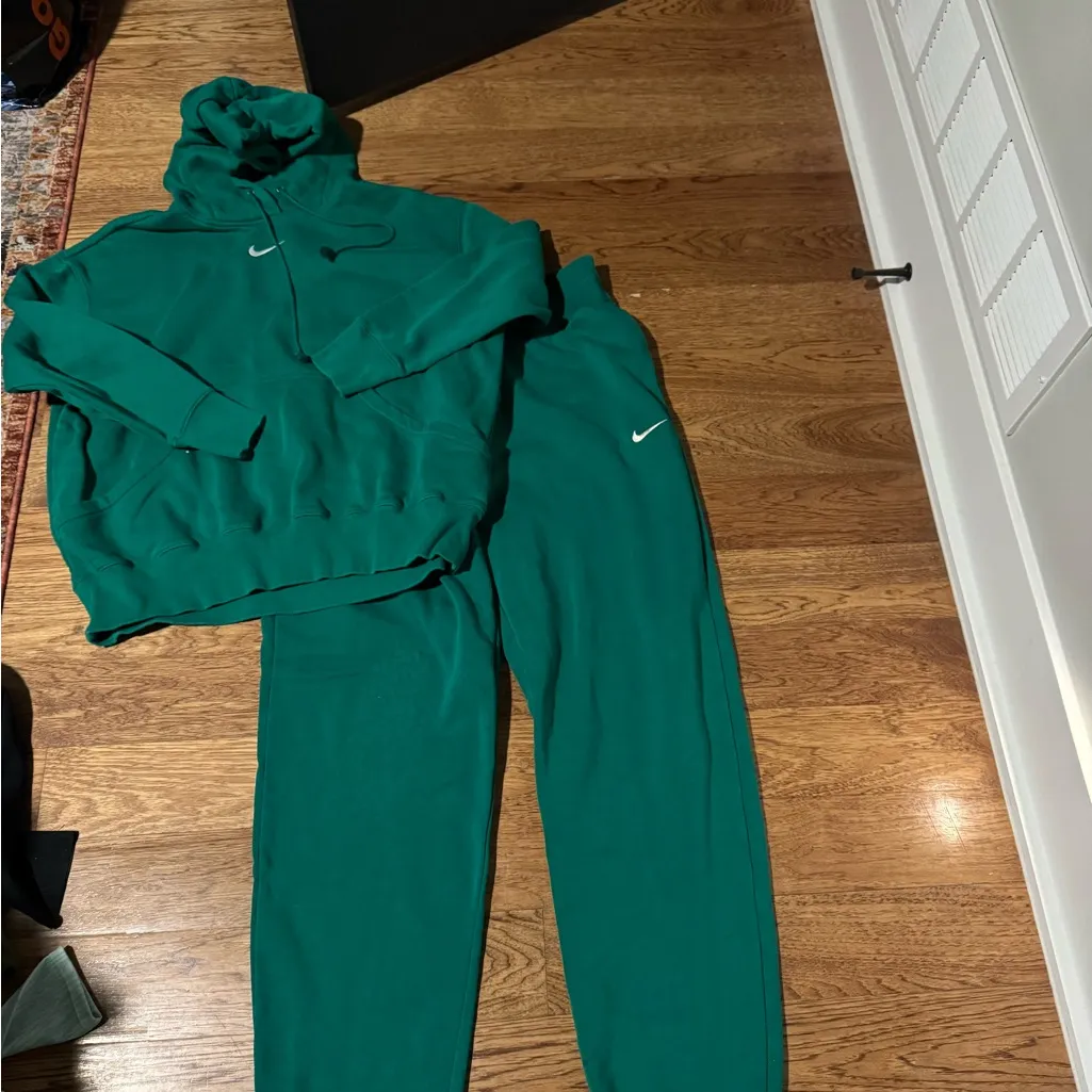 UNIVERSAL THREADS Merriment cardigan sweater red large NWT Women’s - Image 4