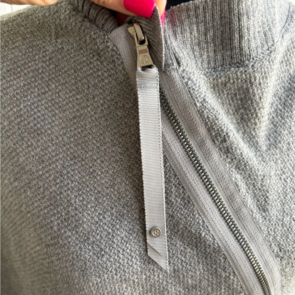 Lululemon On The Go 100% Merino Wool gray‎ Poncho athleisure workout yoga - Image 4