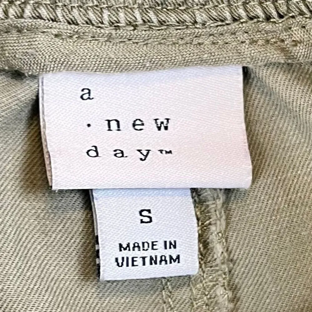 A New Day Army Green Cargo Pull-on Jogger Pants Small - Image 3