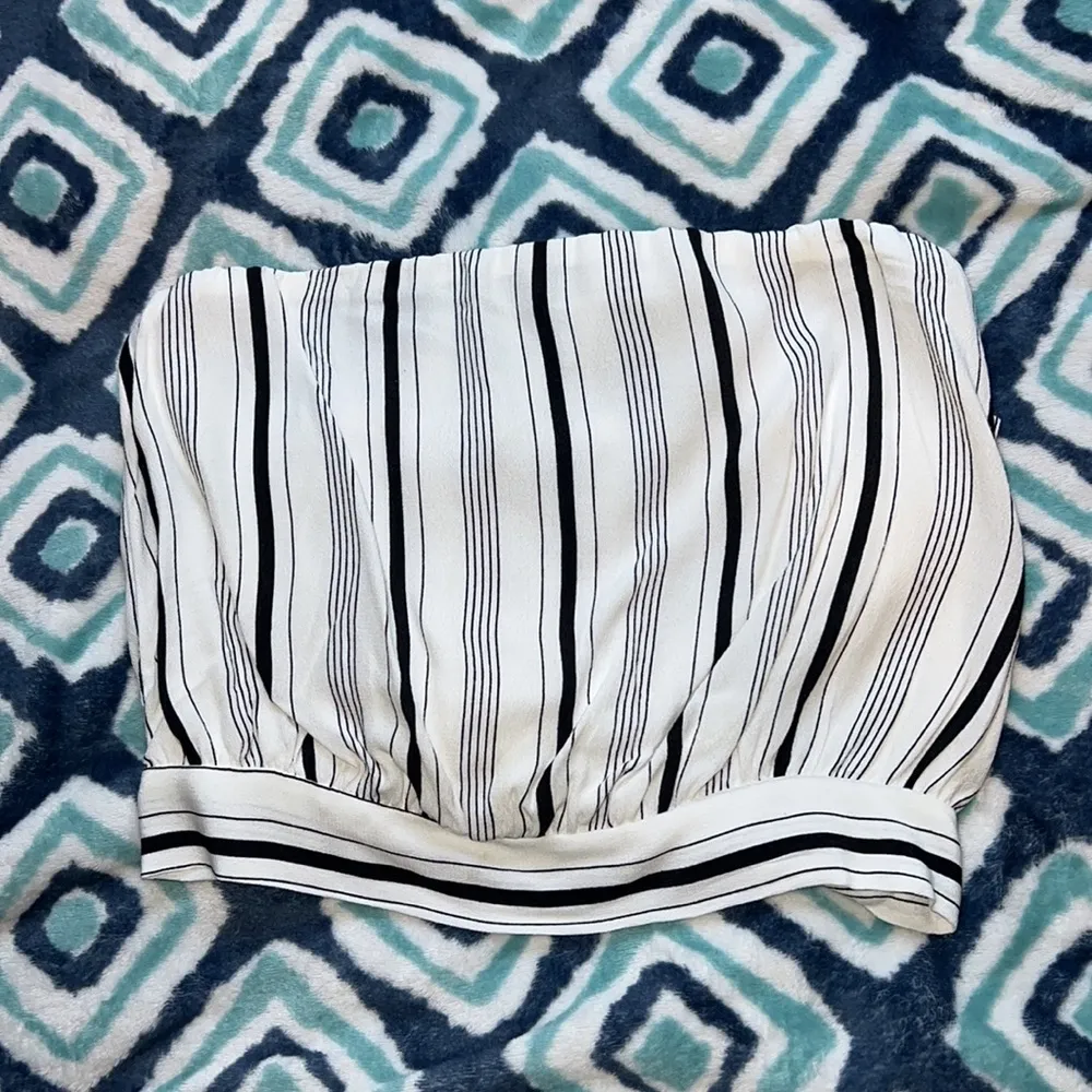 Lulus Exclusive the Showcase White Stripe Strapless Top with Shorts - Image 7