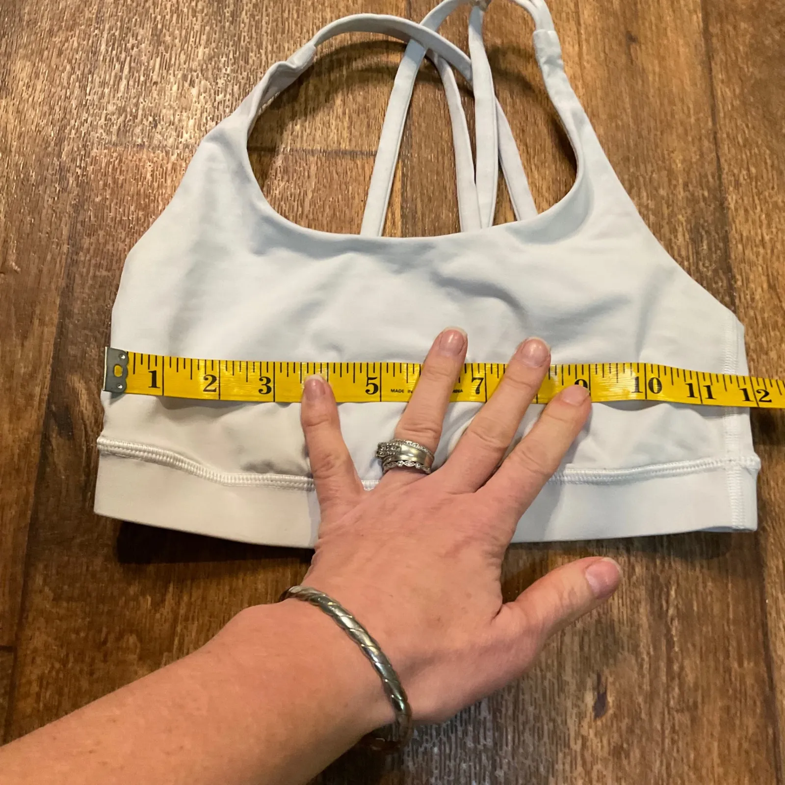 Lululemon Energy Sports Bra Size 6 White Criss Cross Back Workout Womens Athletc - Image 7