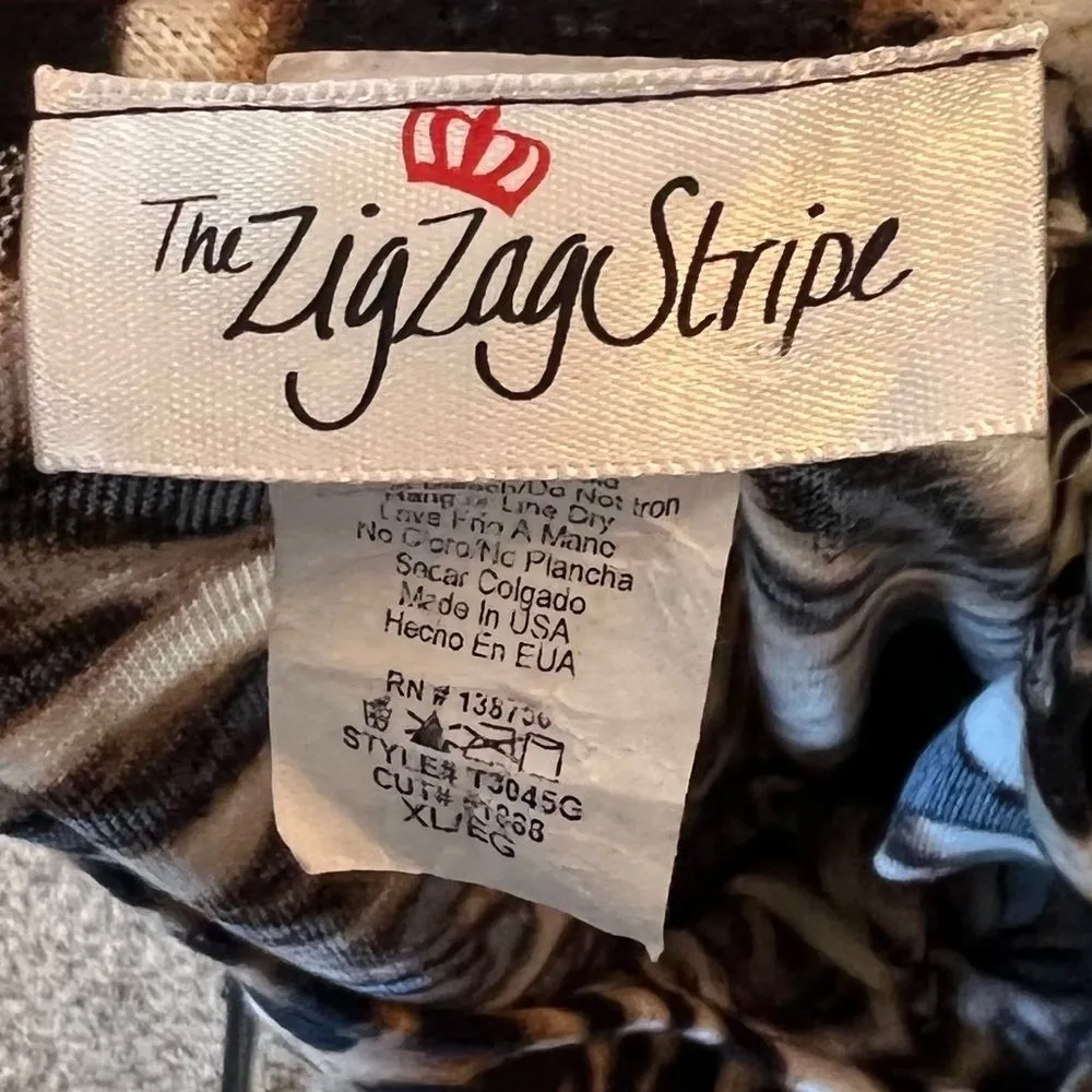 The Zig Zag Stripe Animal Print Tunic Top Size XL - Image 70