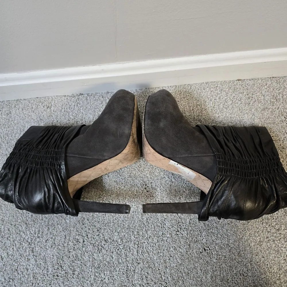 LAMB Gray‎ Suede Scrunched Leather Stiletto Bootie Boots Size 8.5 Gray - Image 14