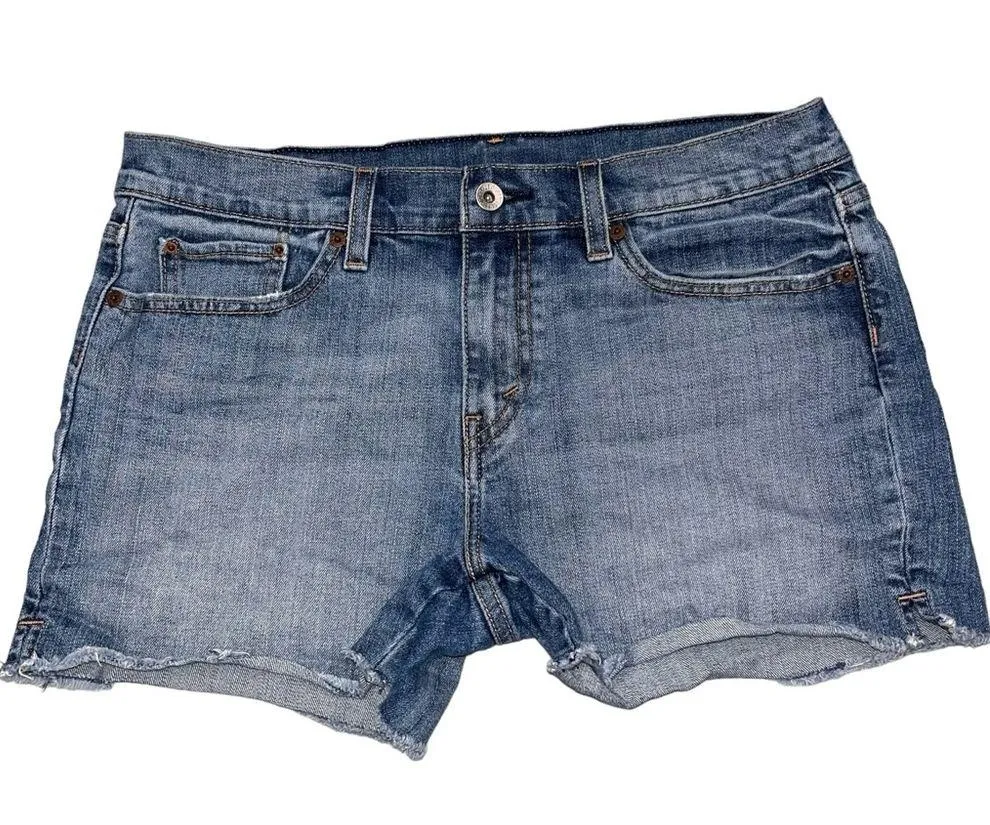 Women’s Levi’s Cut Off Jean Denim Shorts - Image 5