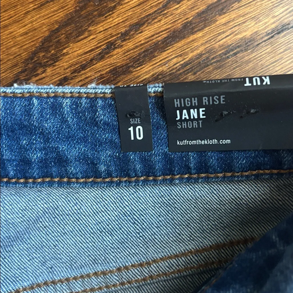 Kut from the Kloth Distressed Blue Jean Shorts - Image 2