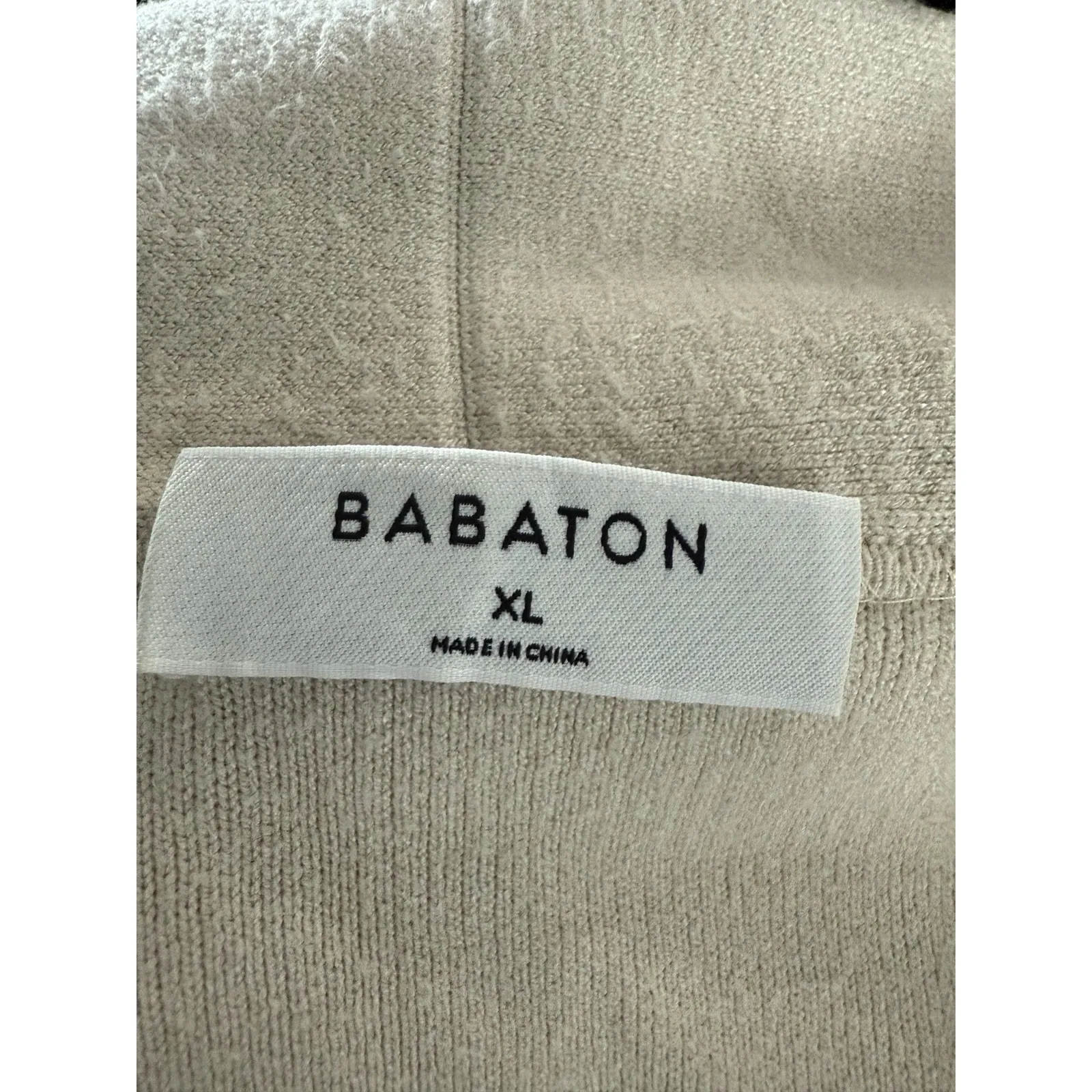 Aritzia Babaton Robe Coat Color Cream Size Xl With Belt - Image 4