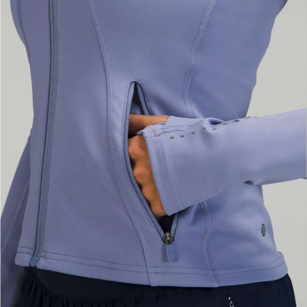 NWT Lululemon rain repellent run jacket running peri purple size 2 - Image 3