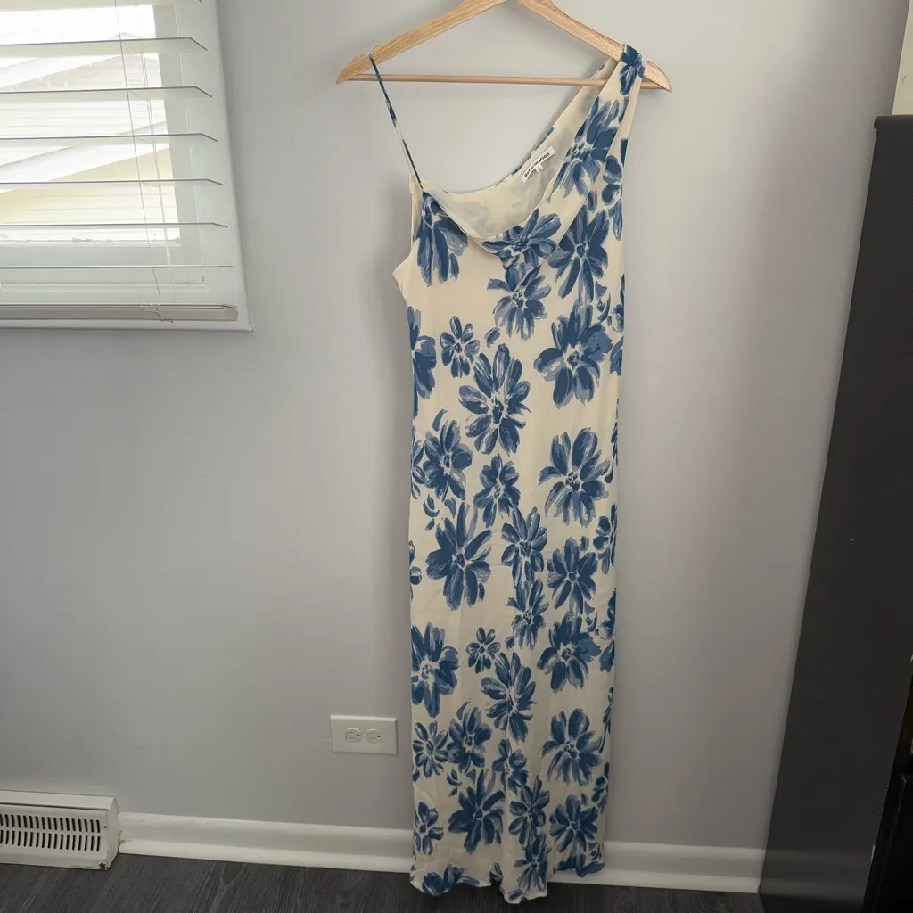 Reformation Large Chandelier Floral Midi Dress Celestia Blue Floral Ivory - Image 2