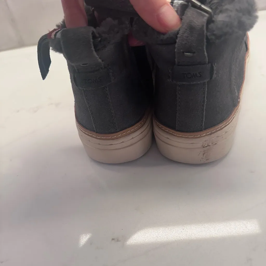 Toms Paxton Slip-On Suede Booties Water Resistant Gray Fur Lined Women’s Size 7 - Image 9