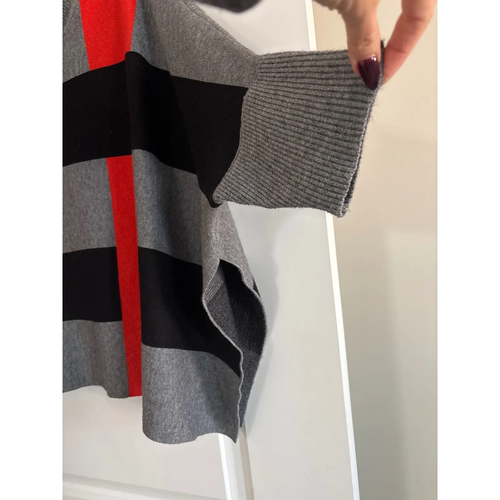 Patrizia Luca Milano Colorblock Turtleneck Poncho Sweater L XL Red Size undefined - Image 3