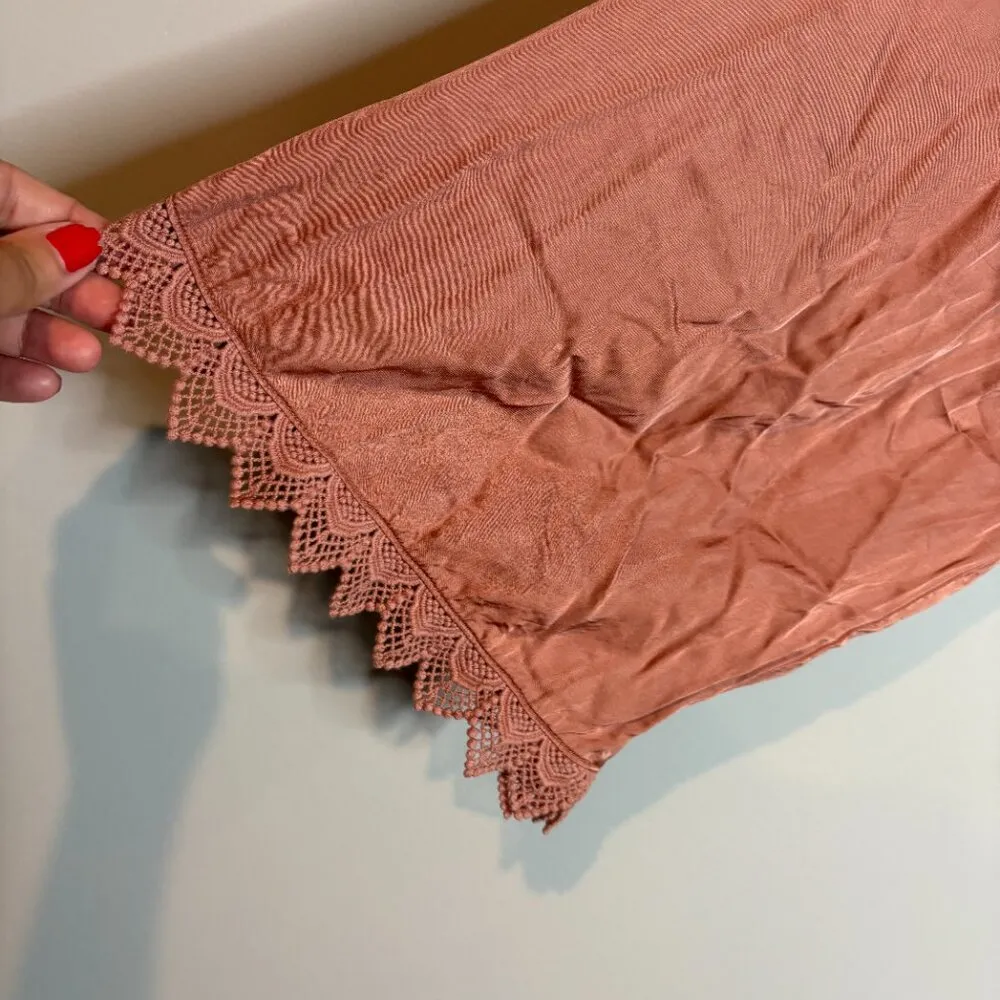 Anthropologie x BHLDN Matine Silky Long-Sleeve Lace-Trimmed Robe Mauve - Image 4