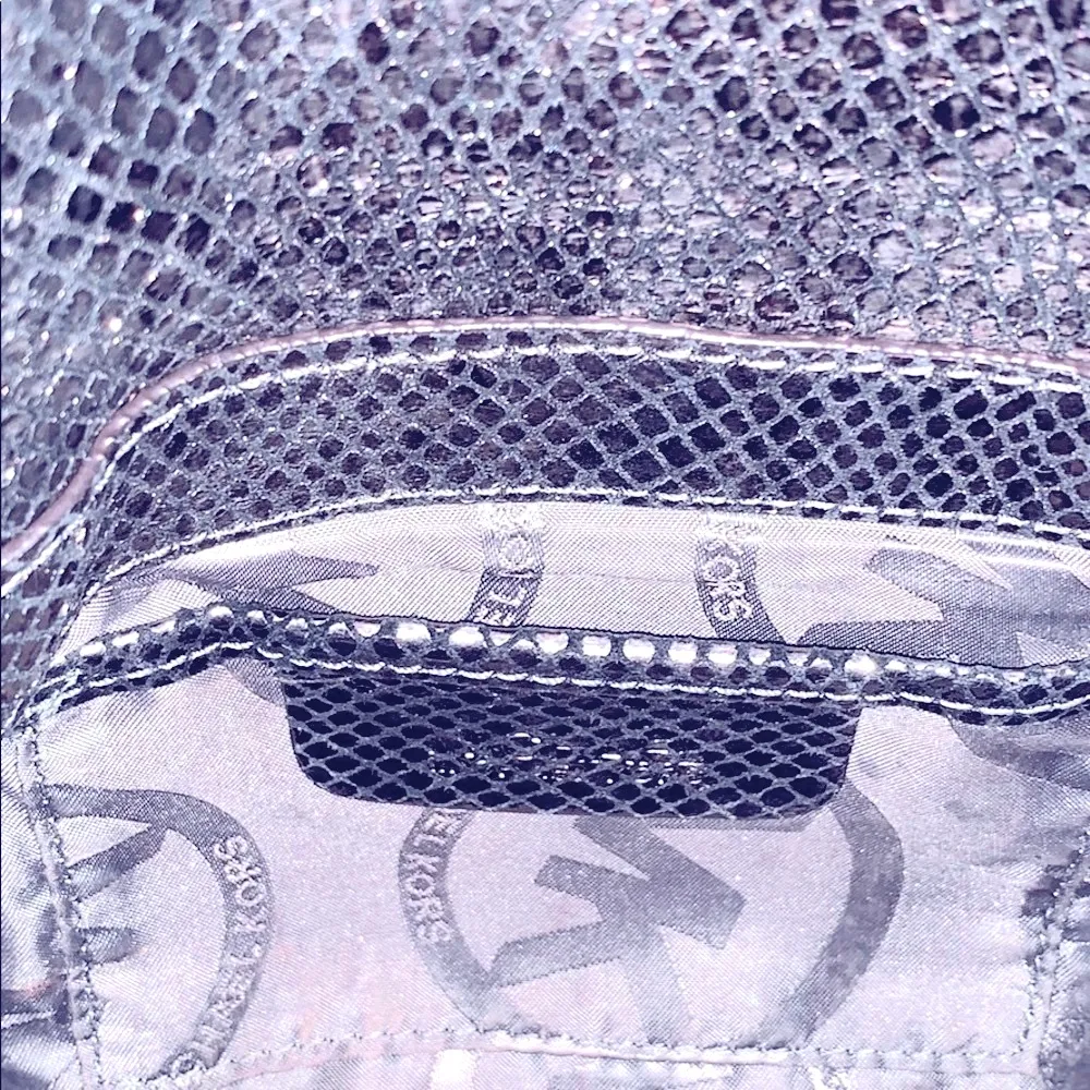 Michael Kors RARE VINTAGE Metallic Python ID Chain Shoulder Bag - Image 12