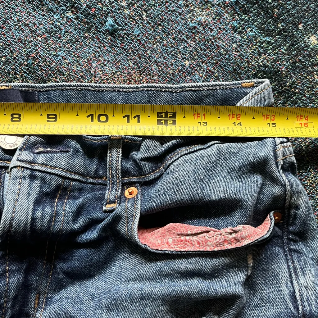 GAP Blue Jean Shorts Distressed Raw Hem Ripped SZ 28 Y2K Straight Leg Denim 5” - Image 12