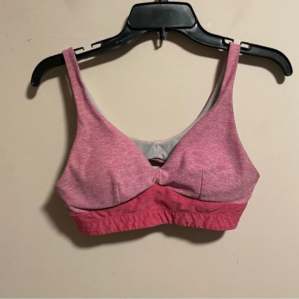 Outdoor Voices Plunge Bra Keyhole Back Rose
Clay Flamingo Pink- Size Small - Image 3