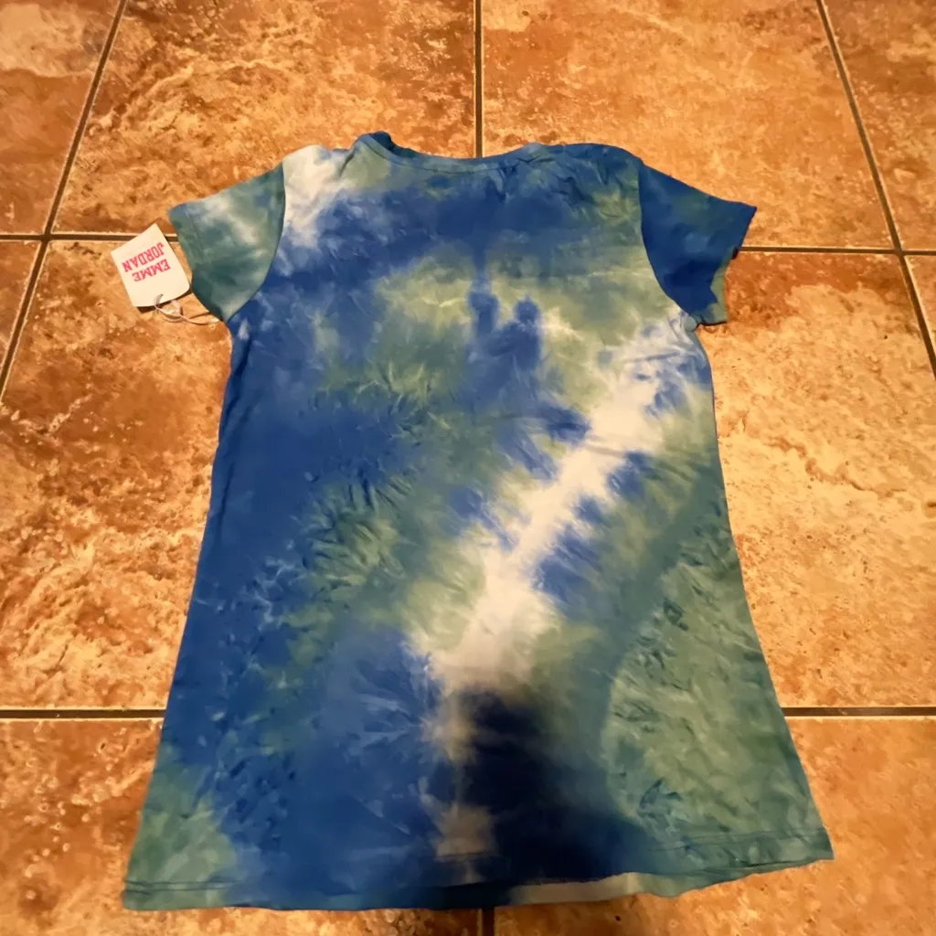 Emme Jordan Women’s T - Image 8