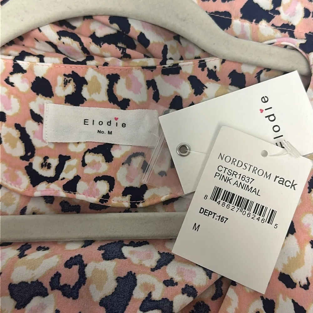 NWT  Button Blouse Sz M Pink Floral V-Neck Dolman Short Sleeve Curved Hem - Image 3