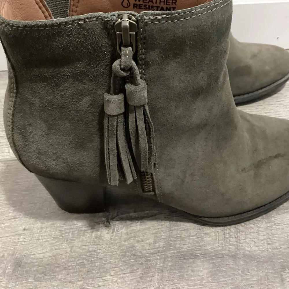 VIONIC Upright Madeline Boot Size 8 - Image 6