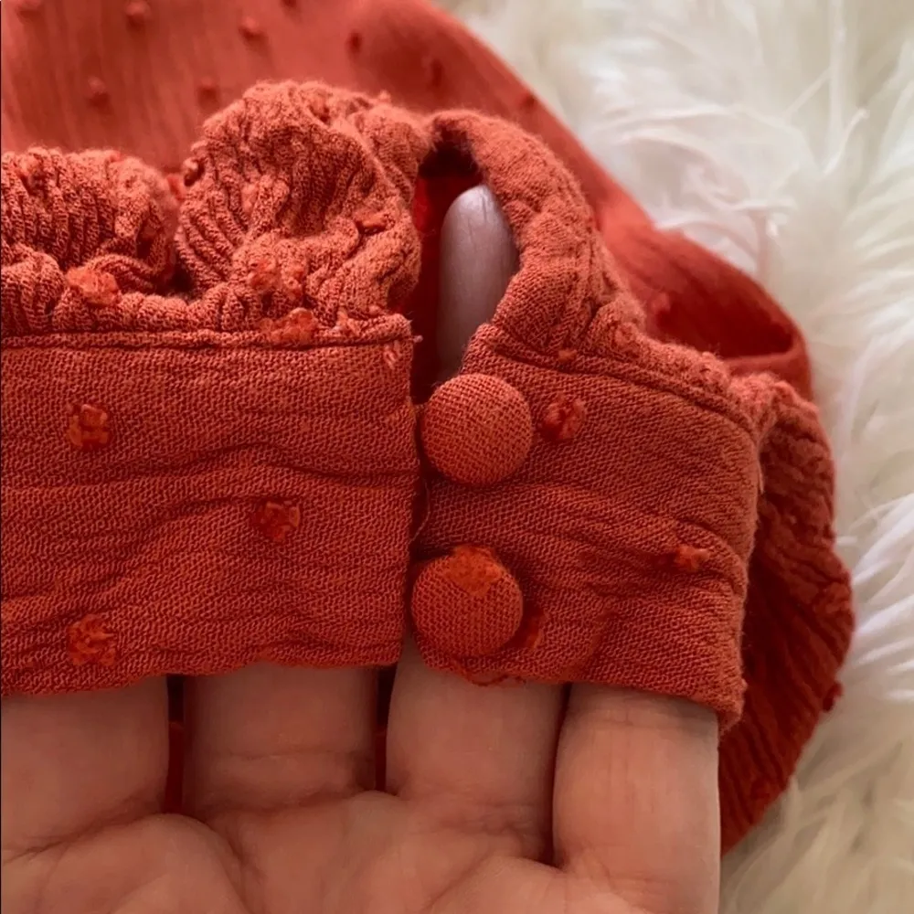 Umgee Swiss Dot Long Sleeve Flowy Sleeves Boxy Cut Size Small Burnt Orange - Image 9