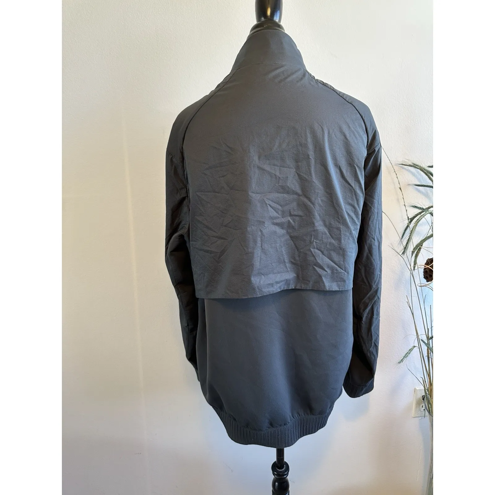 Lululemon Shell Stopper Bomber Jacket Full Zip Insulated Gray‎ XL Gray - Image 2