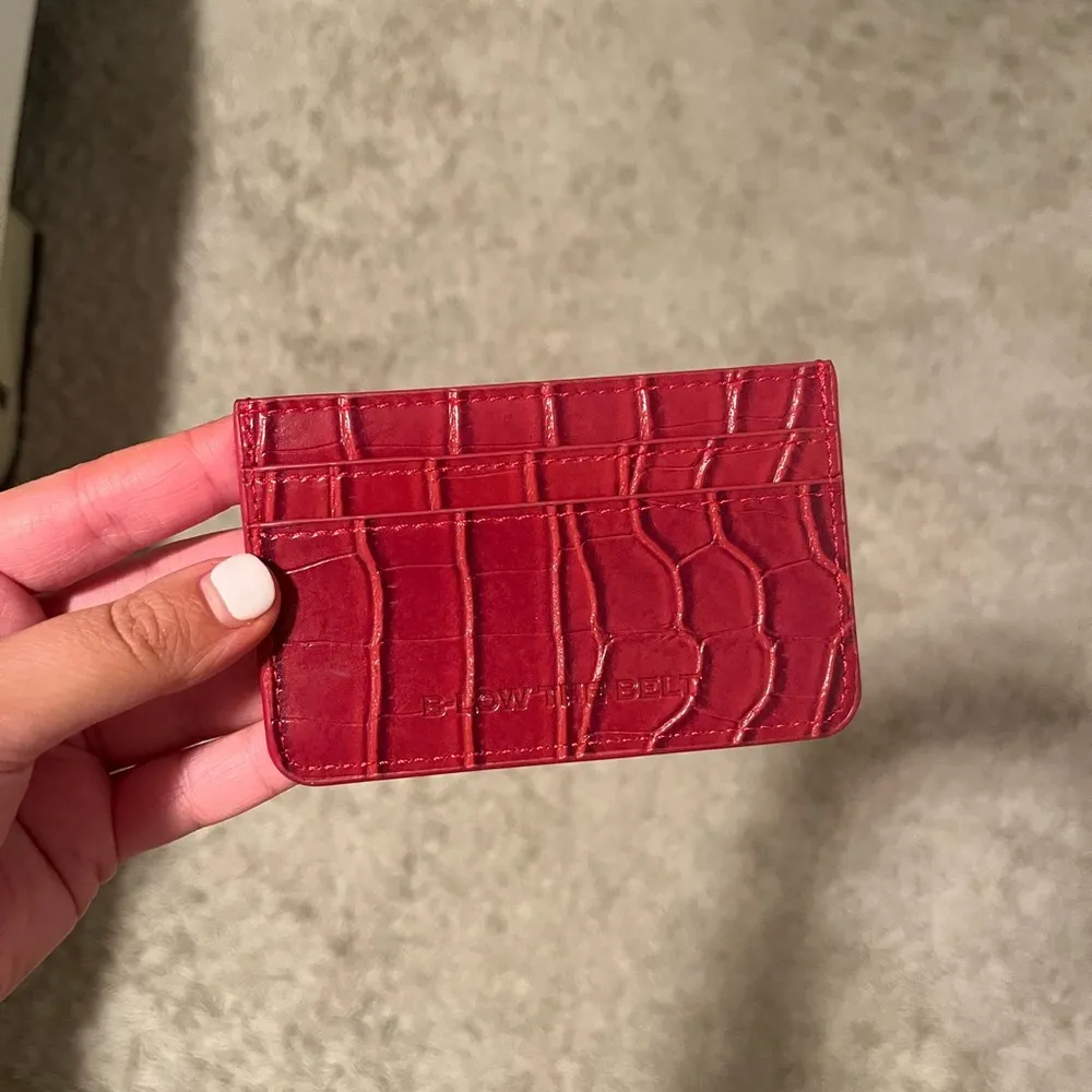 NWOT B-Low The Belt Crocodile Card Holder - Image 2